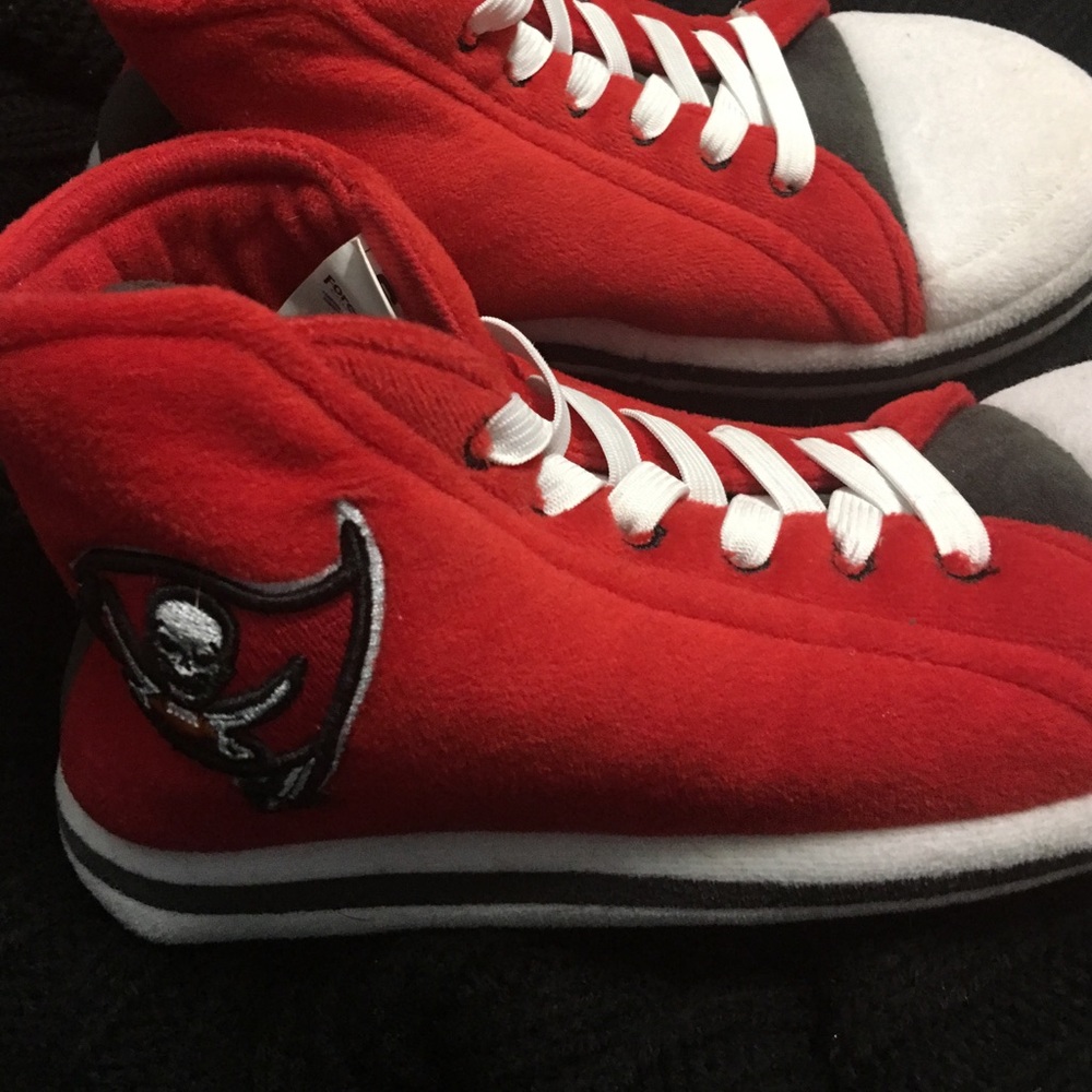 COPY - Tampa Bay Buccaneers Slippers